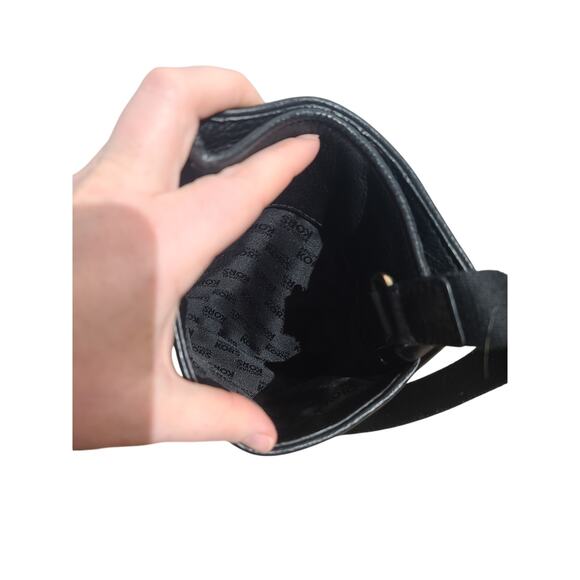 Michael Kors Fulton Leather Crossbody Bag Black GUC Adjustable Strap 26" Drop - Picture 6 of 6